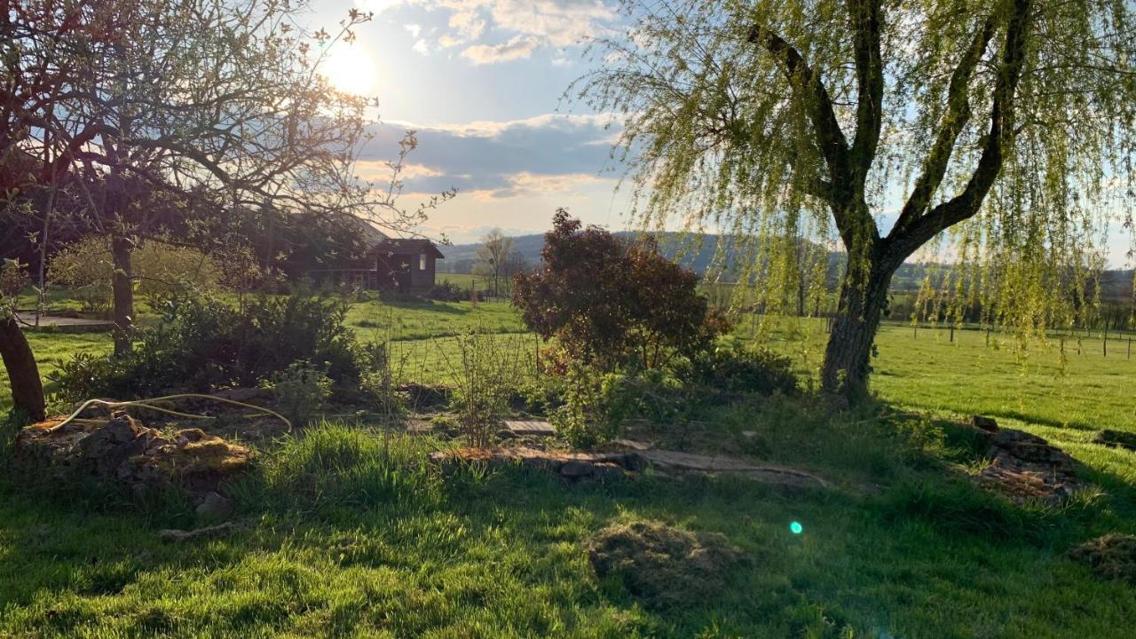 Chambre D'Hotes Dans Les Champs Jeux-Les-Bard Ngoại thất bức ảnh