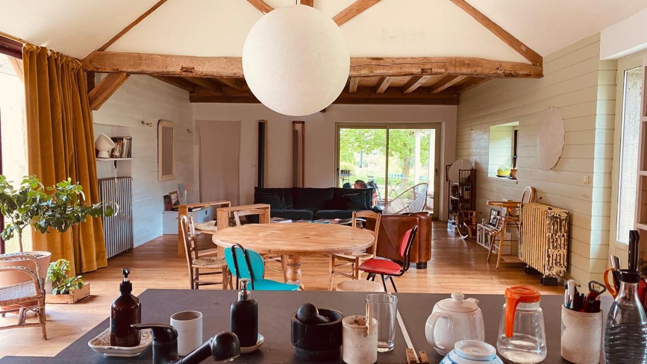 Chambre D'Hotes Dans Les Champs Jeux-Les-Bard Ngoại thất bức ảnh