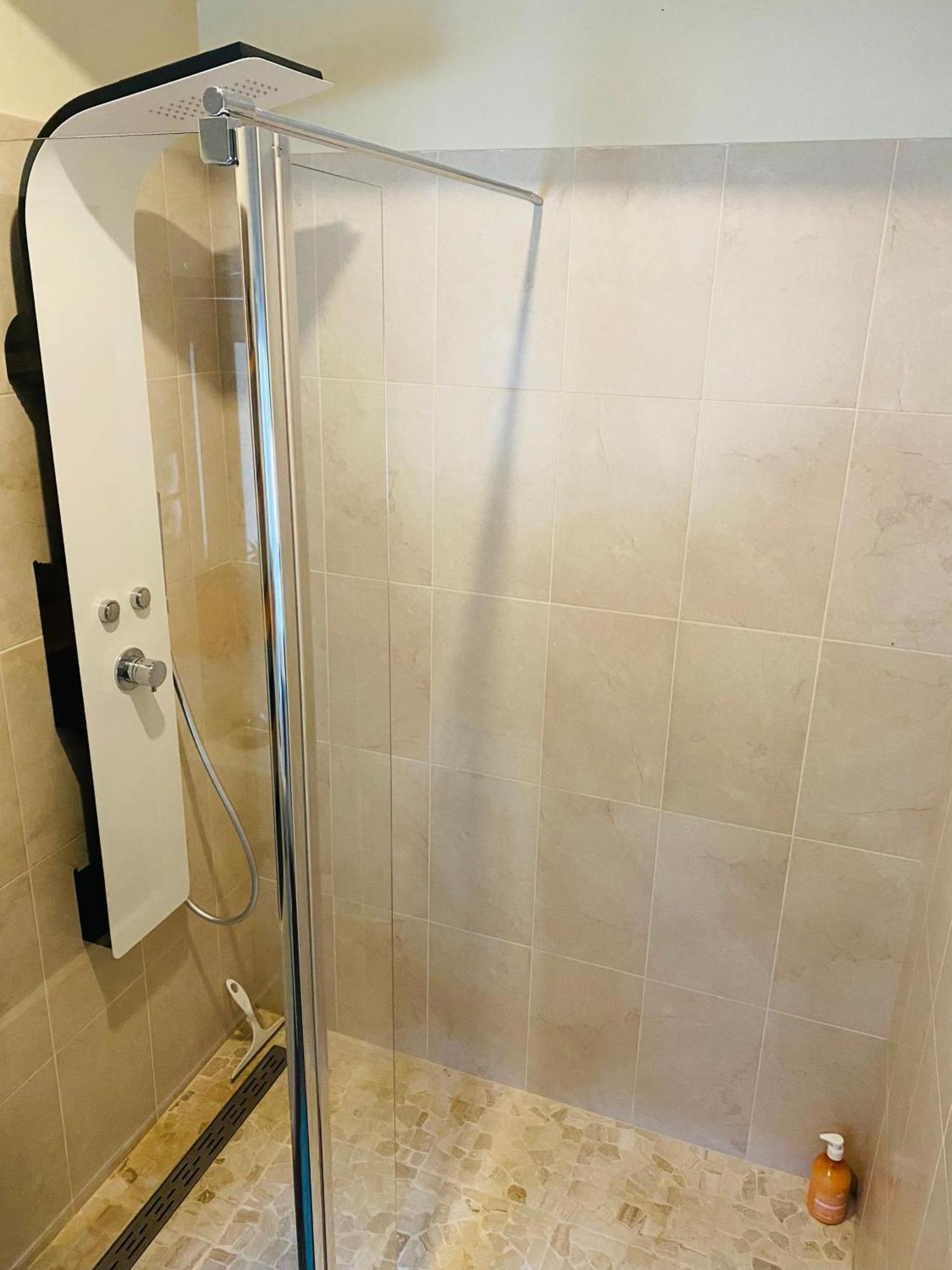 Chambre D'Hotes Dans Les Champs Jeux-Les-Bard Ngoại thất bức ảnh